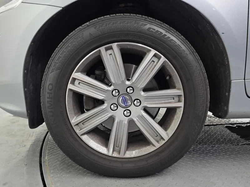 Volvo XC60 D4, снимка 5 - Автомобили и джипове - 56356423