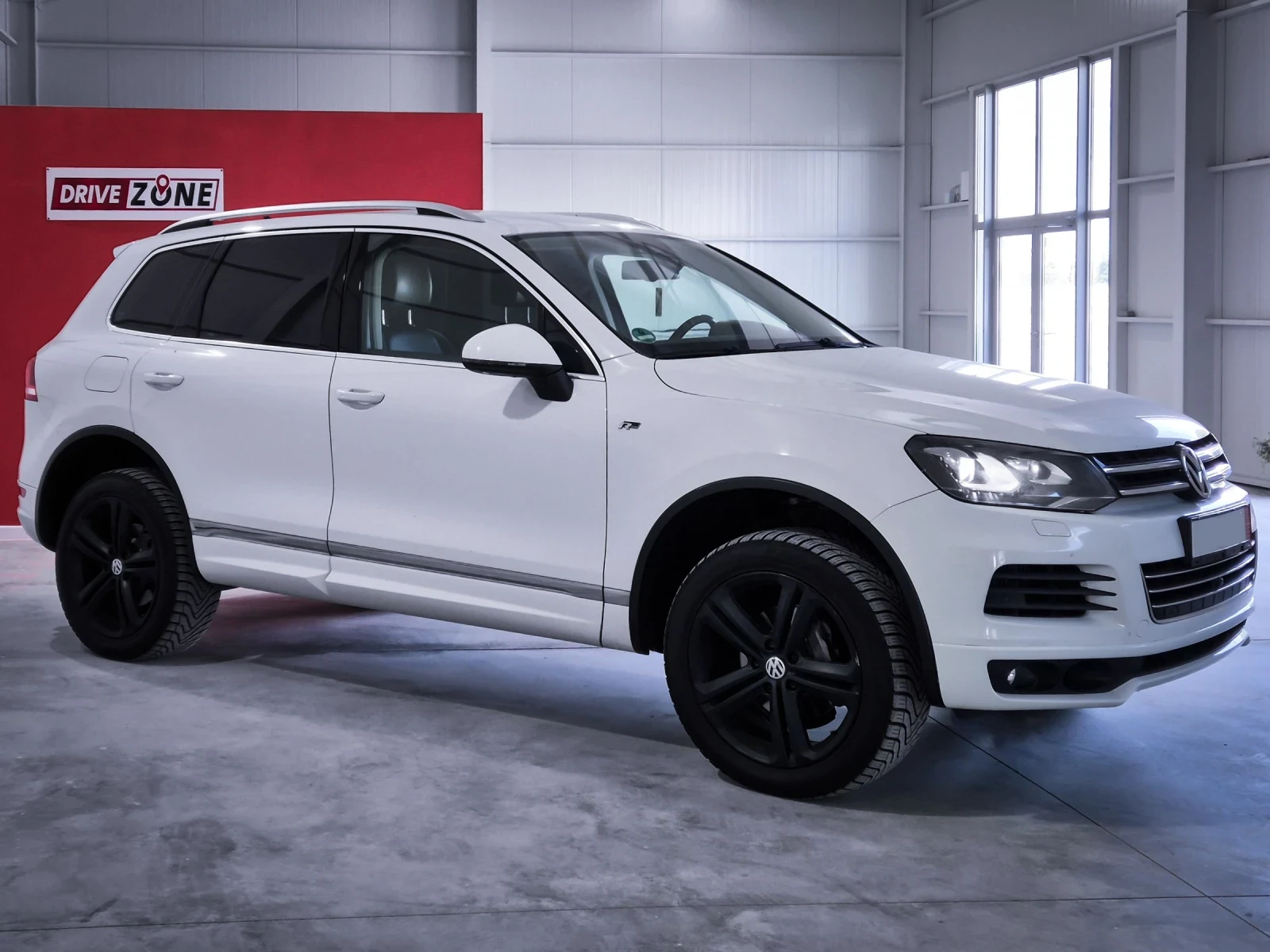 VW Touareg 3.0 TDI R Line - изображение 2