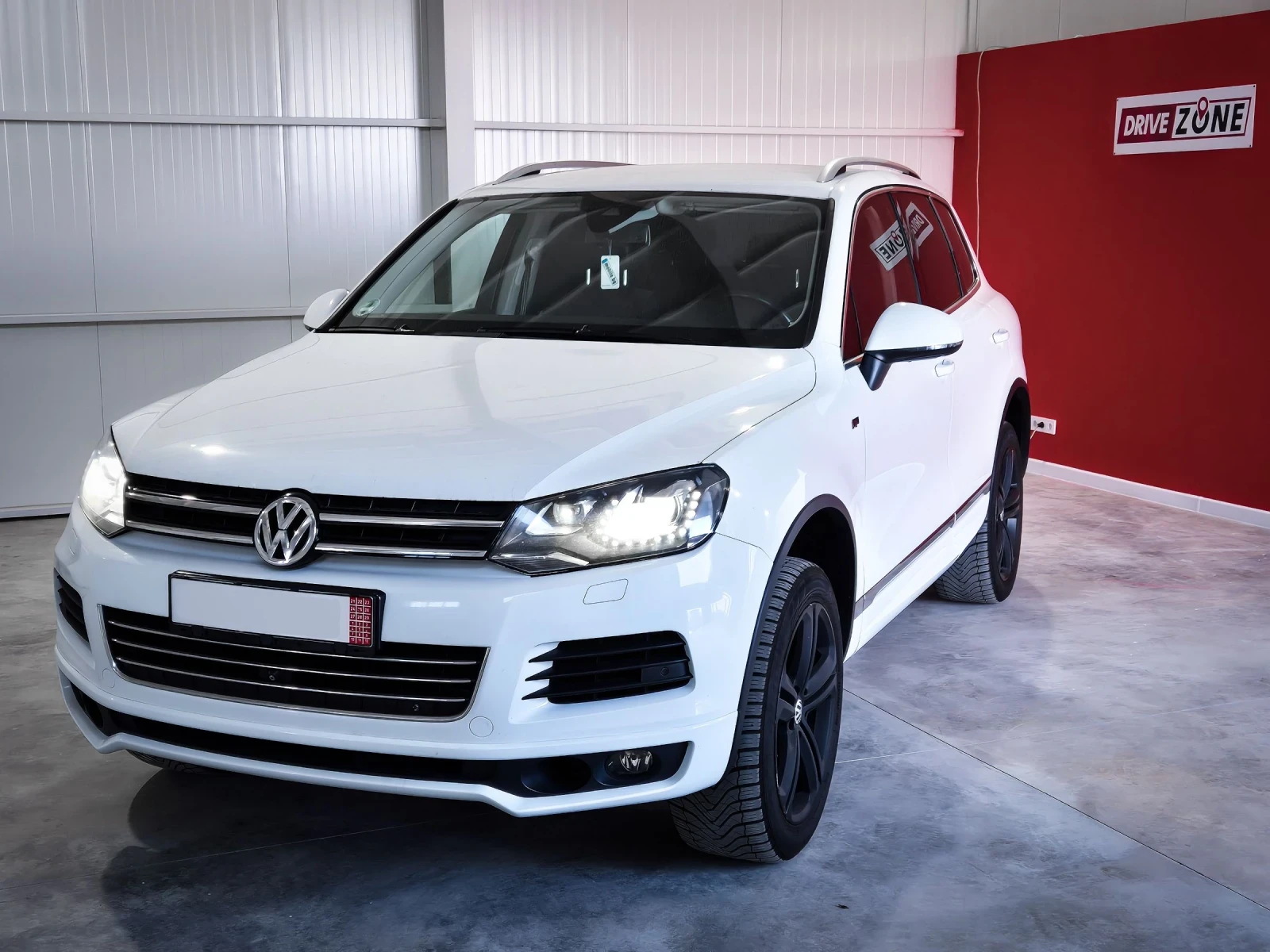VW Touareg 3.0 TDI R Line - изображение 4