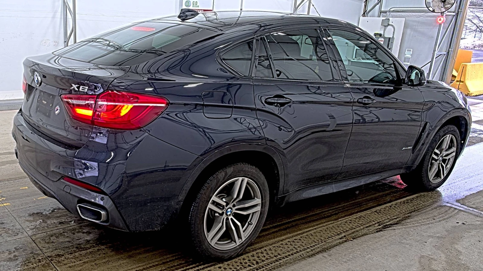 BMW X6 M* SPORT* ДИГИТАЛНО* ТАБЛО* HARMON* KARDON* ХЕДЪП* - изображение 2