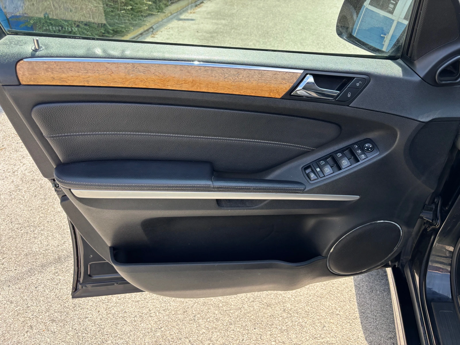 Mercedes-Benz GL 320 1-ви собственик, снимка 17 - Автомобили и джипове - 53985477