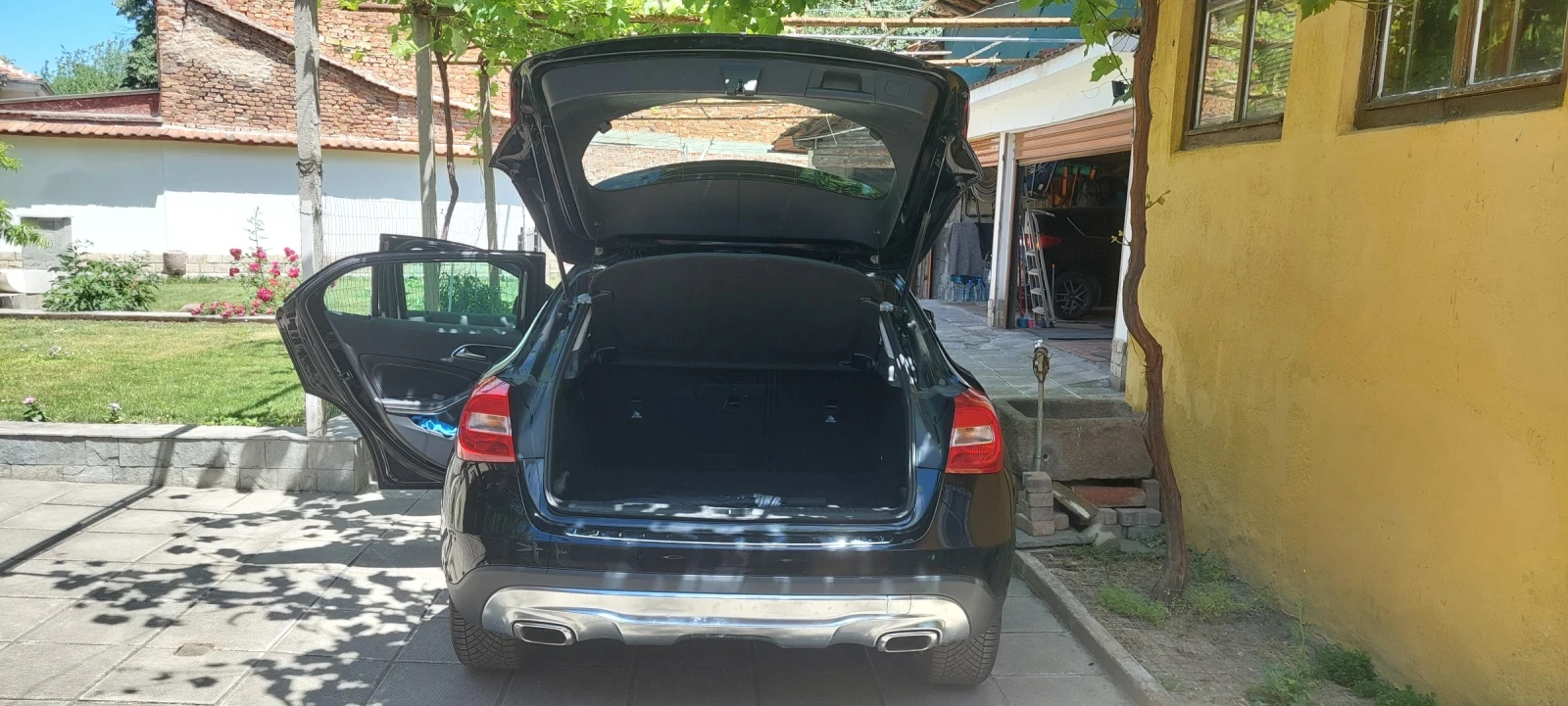 Mercedes-Benz GLA 220, снимка 4 - Автомобили и джипове - 54770415