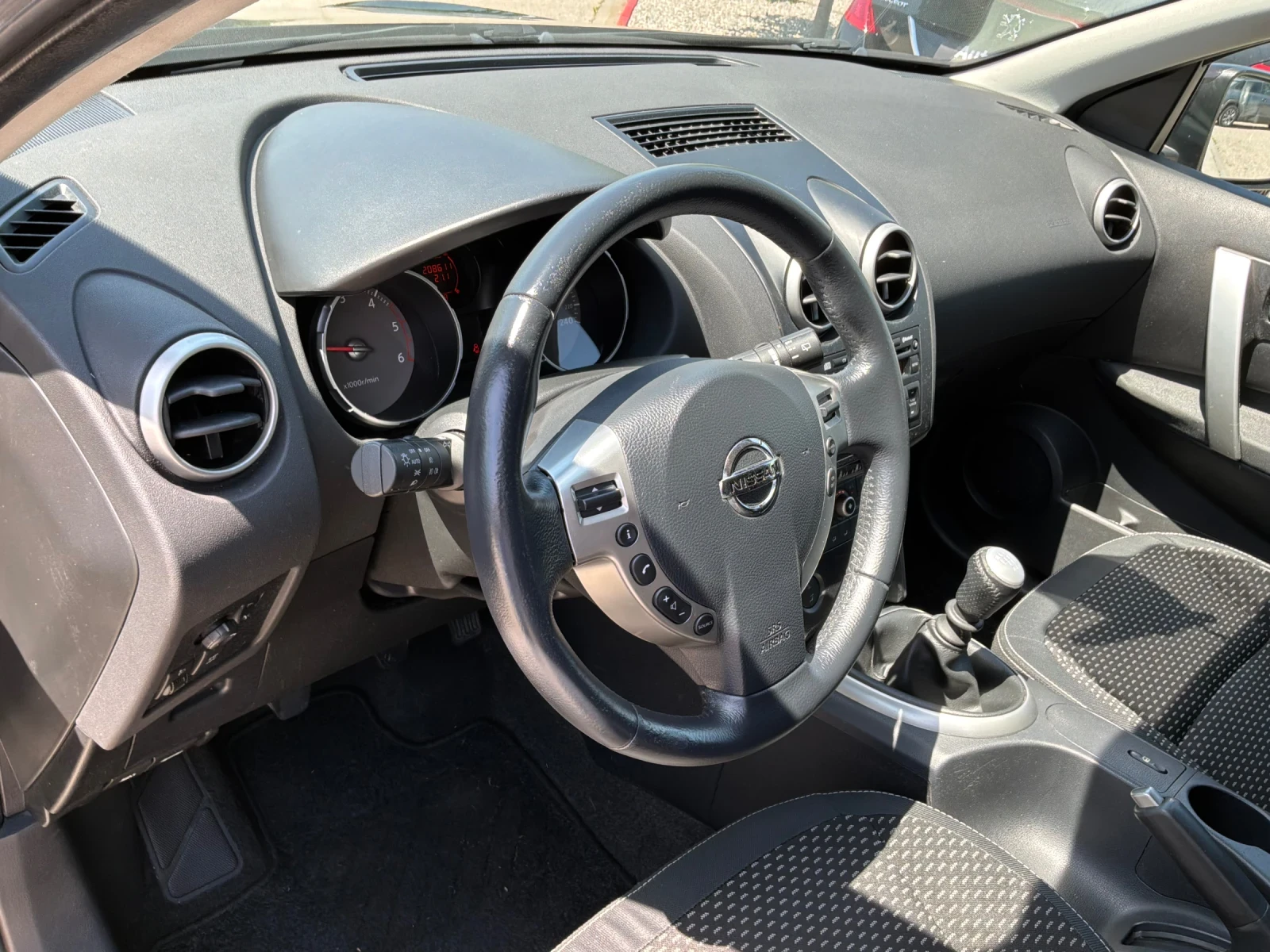 Nissan Qashqai 1.5D 106к.с 6ск. 2009г., снимка 7 - Автомобили и джипове - 54700208