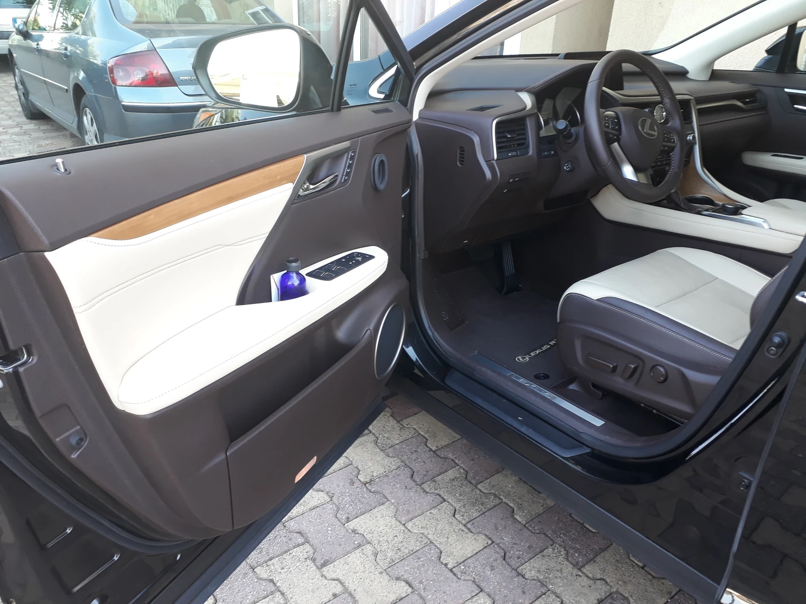 Lexus RX 350, снимка 8 - Автомобили и джипове - 56359271