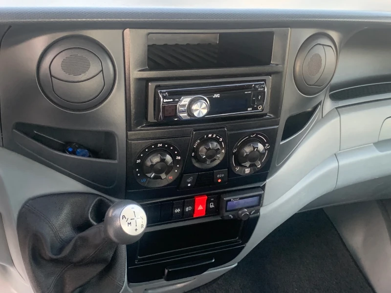 Iveco Daily IVECO DAYLi 40C18 , снимка 10 - Бусове и автобуси - 50566347