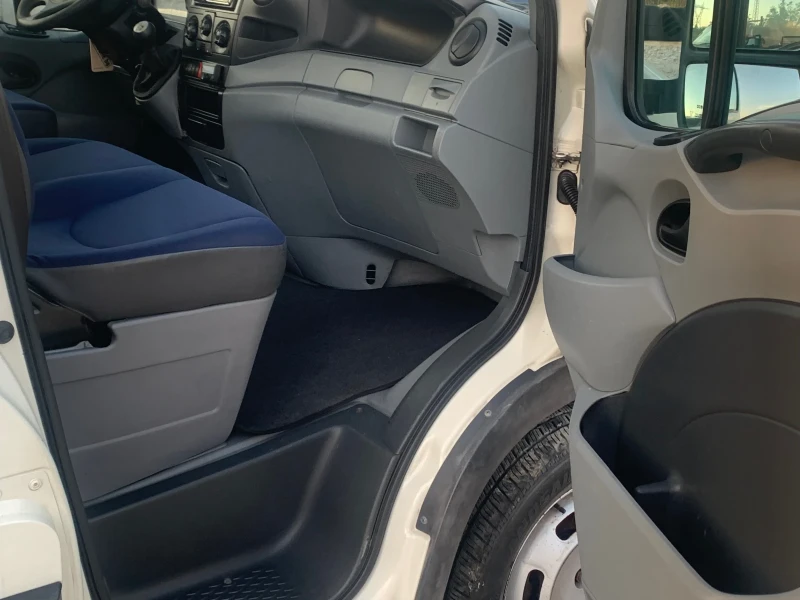 Iveco Daily IVECO DAYLi 40C18 , снимка 9 - Бусове и автобуси - 50566347