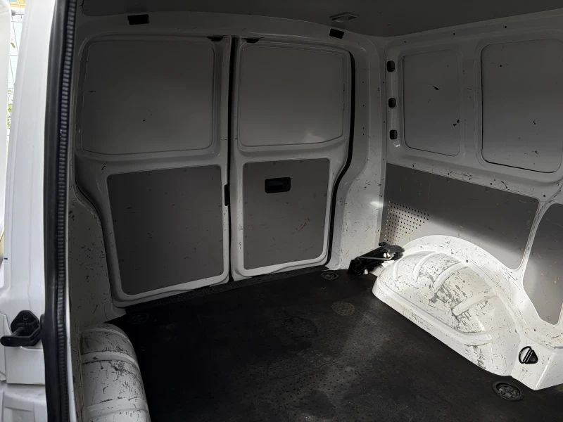 VW Transporter 2.0TDI-102k.c. EURO 6B, снимка 14 - Бусове и автобуси - 52692750