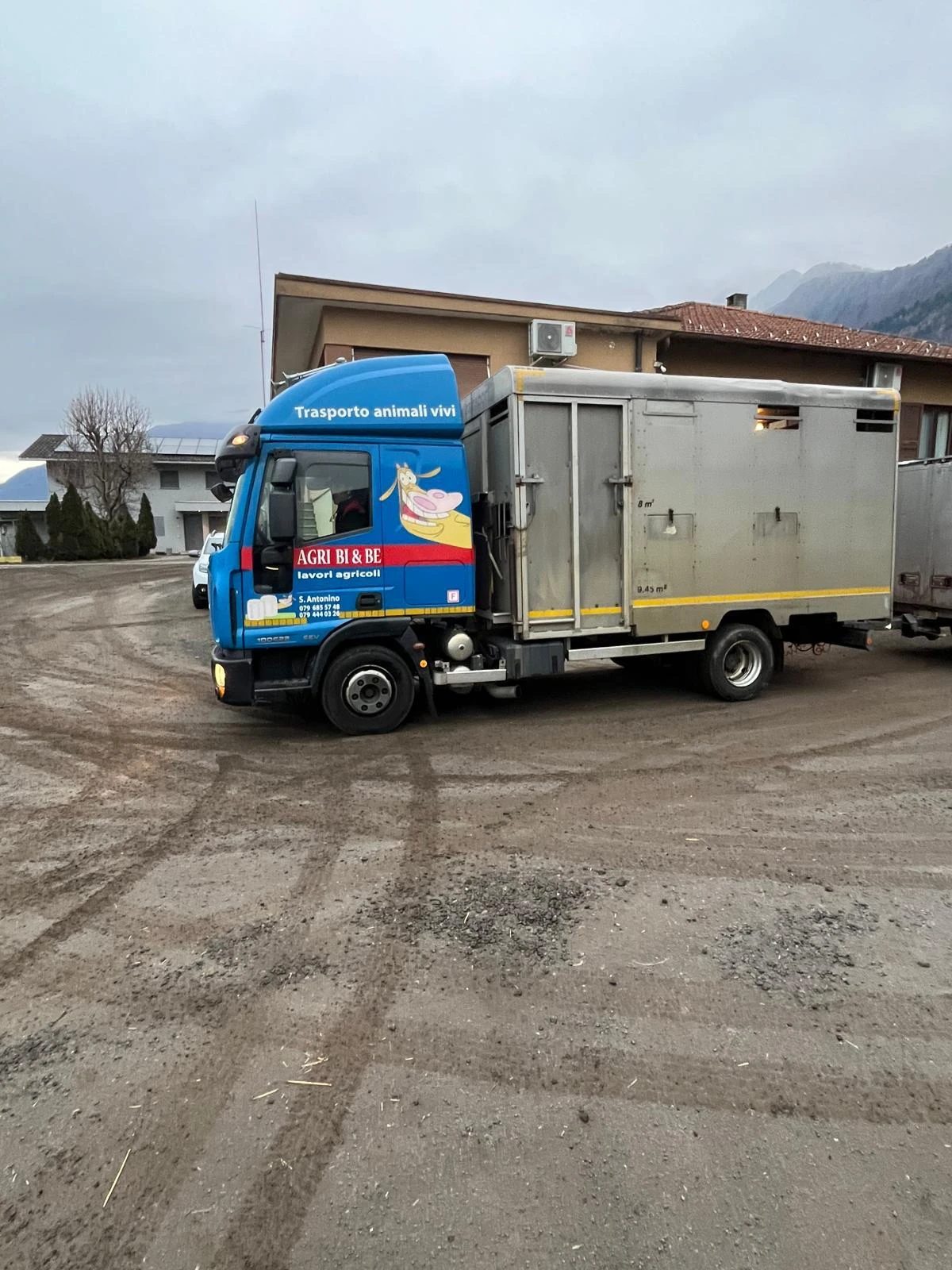 Iveco Eurocargo 100е28 * * ЖИВОТНОВОЗ* * 