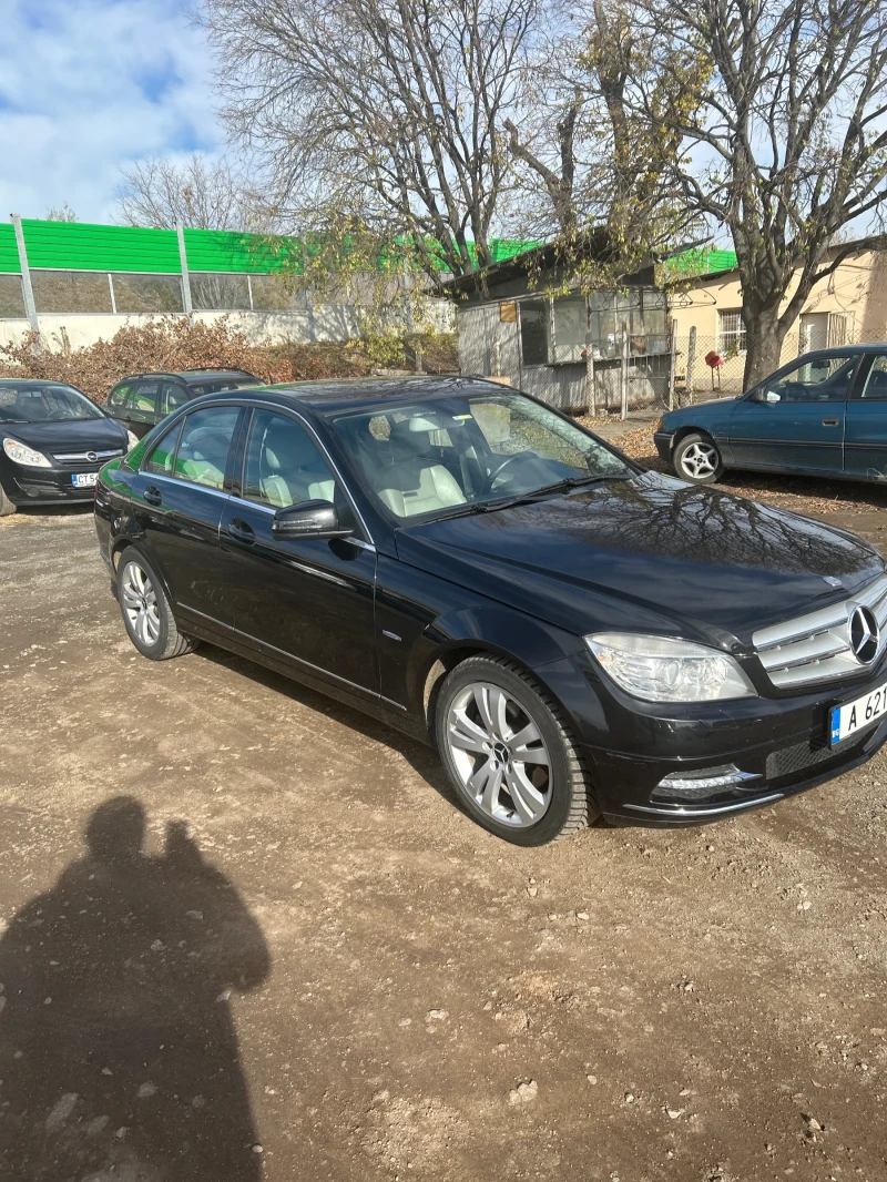 Mercedes-Benz C 220, снимка 2 - Автомобили и джипове - 48063731