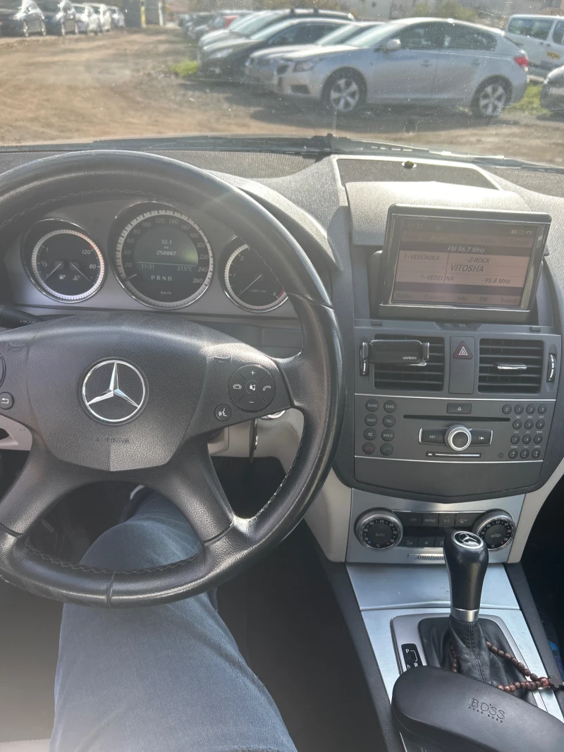 Mercedes-Benz C 220, снимка 5 - Автомобили и джипове - 48063731