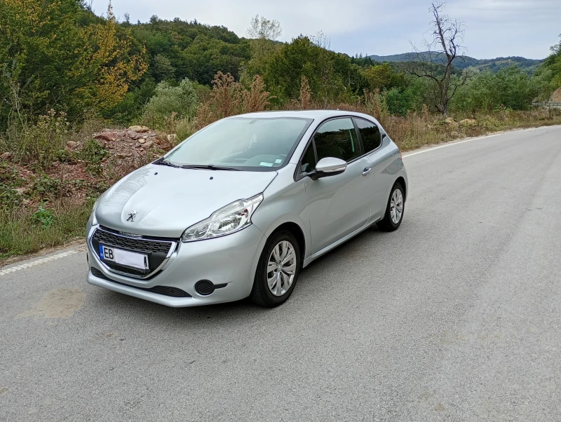 Peugeot 208 1.2VTI, снимка 8 - Автомобили и джипове - 49205554