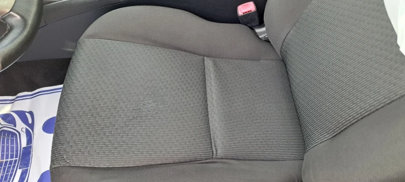 Toyota Avensis 2.0D4D, снимка 14 - Автомобили и джипове - 49679748