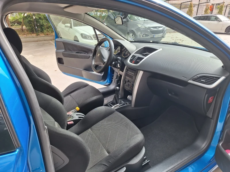 Peugeot 207 1.4i, снимка 11 - Автомобили и джипове - 52059118