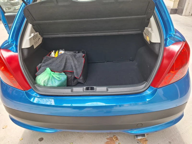 Peugeot 207 1.4i, снимка 14 - Автомобили и джипове - 52059118
