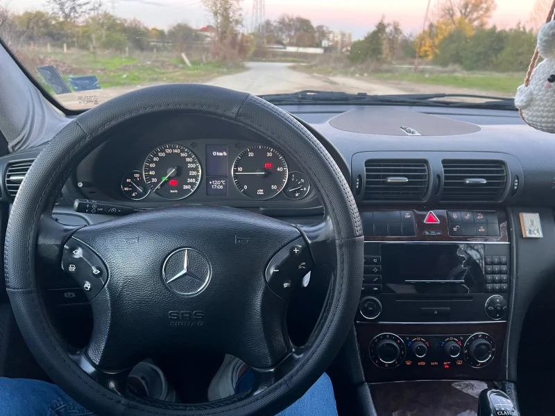Mercedes-Benz C 220 CDI, снимка 8 - Автомобили и джипове - 52454143