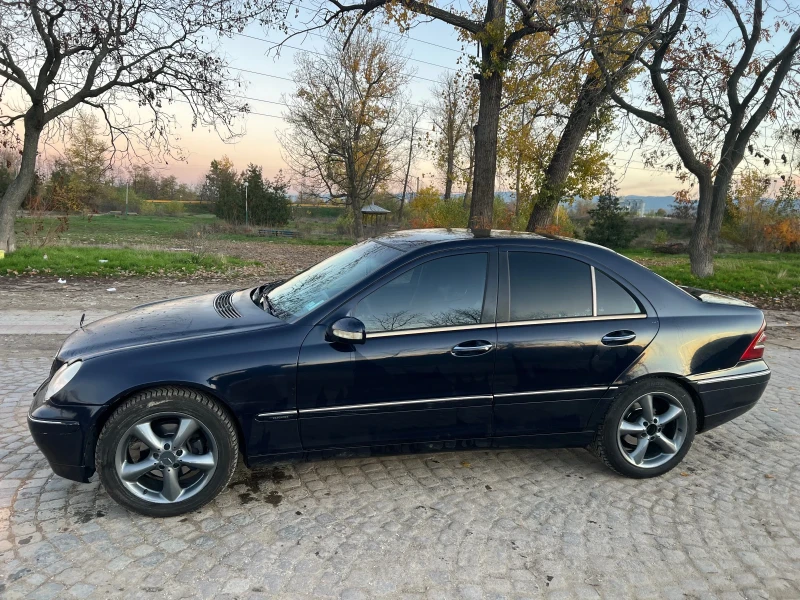 Mercedes-Benz C 220 CDI, снимка 2 - Автомобили и джипове - 52454143