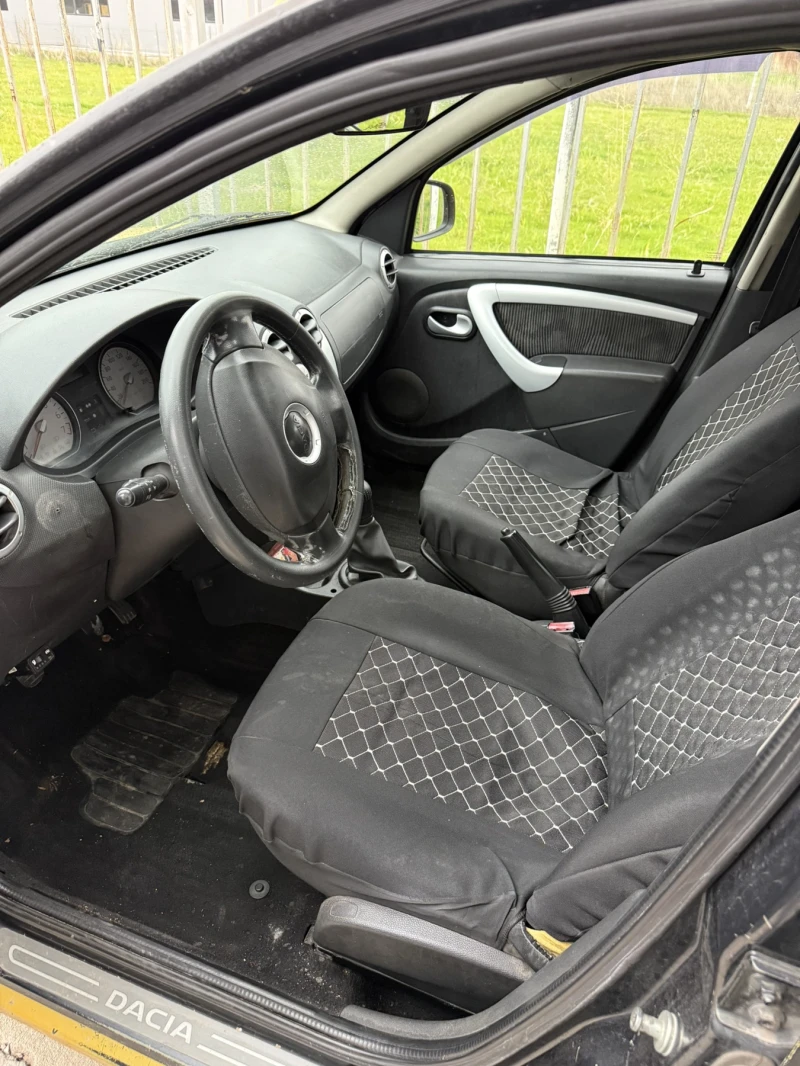 Dacia Logan 1.6 бракуван, снимка 6 - Автомобили и джипове - 52659561