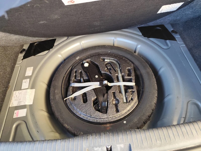 VW Golf 2.0 Highline, снимка 10 - Автомобили и джипове - 53182524