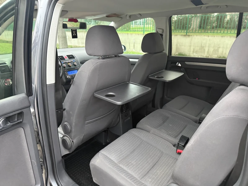 VW Touran * 1.9Tdi * Автомат, снимка 9 - Автомобили и джипове - 53214725