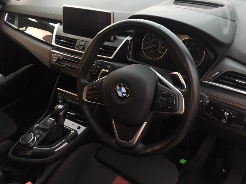 BMW 2 Active Tourer 218d Автомат Twin power, снимка 3 - Автомобили и джипове - 23118792