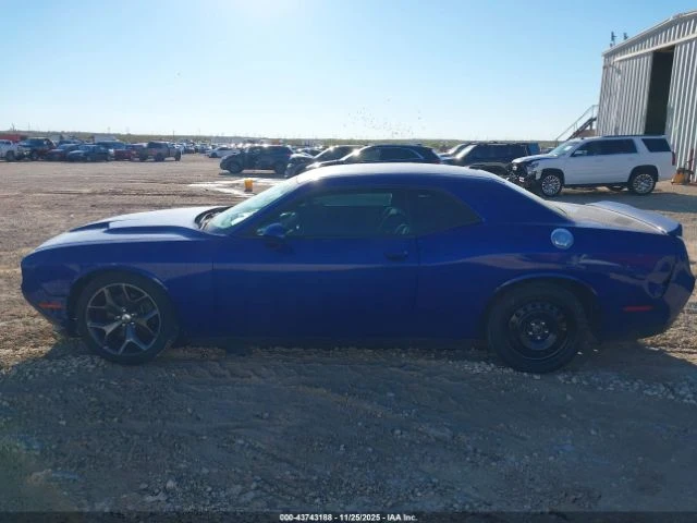 Dodge Challenger SXT - изображение 7