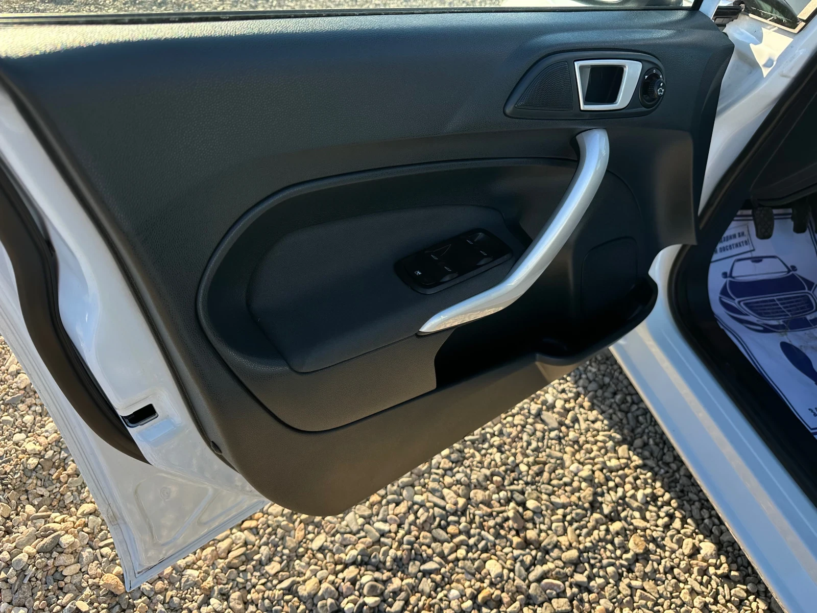 Ford Fiesta 1.4i* TiTANIUM* LPG*  | Mobile.bg — изображение 12