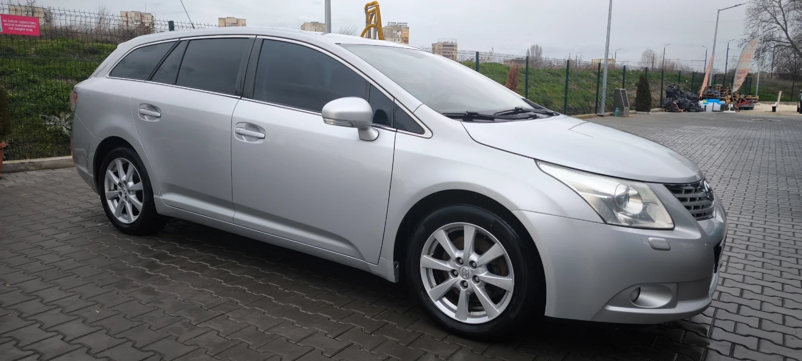 Toyota Avensis, снимка 4 - Автомобили и джипове - 53981311