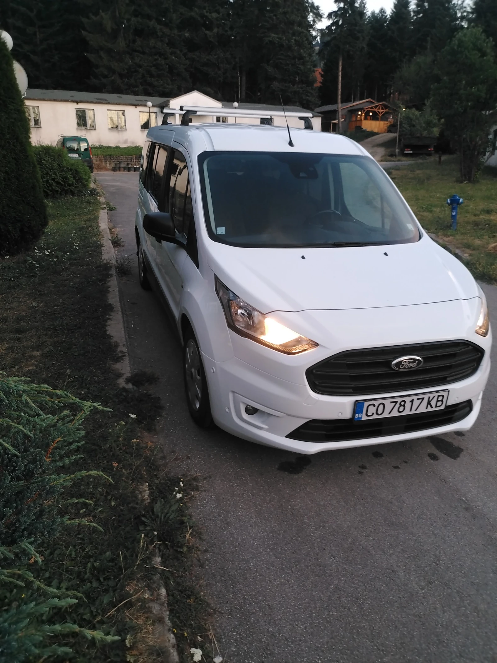 Ford Connect 1.5, снимка 6 - Автомобили и джипове - 55083668
