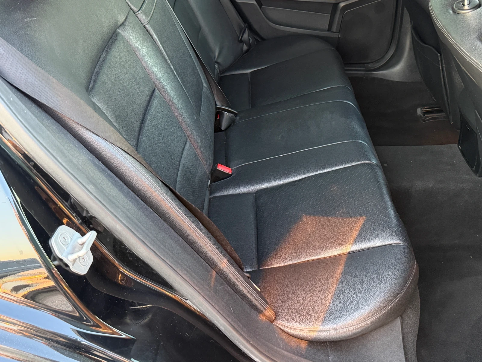 Mercedes-Benz E 220 D* 2015г* PreFace* 225.000KM* Сервизна История* , снимка 11 - Автомобили и джипове - 54432059