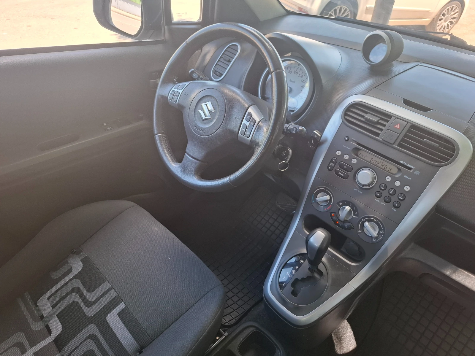 Suzuki Splash 1.2i / 94ps. AUTOMAT , снимка 12 - Автомобили и джипове - 54928385