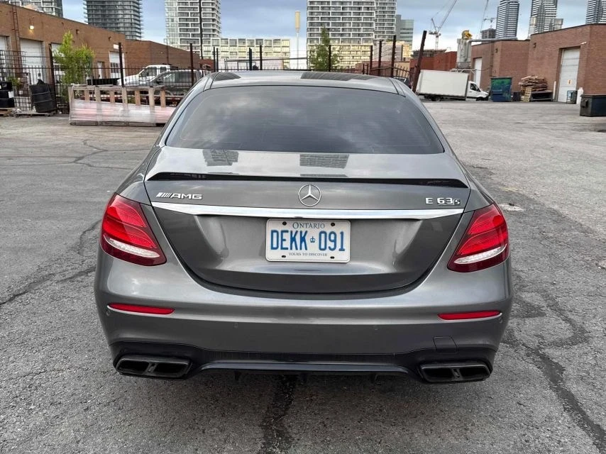 Mercedes-Benz E 63 AMG E63 S* 360* Pano* B&O* Distronic* Масажи* Обдух* , снимка 5 - Автомобили и джипове - 55103671