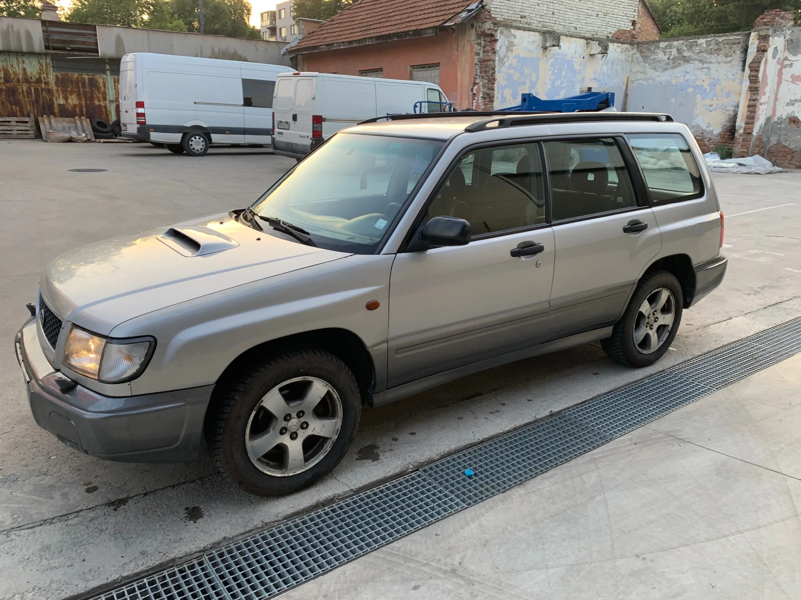 Subaru Forester 2.0 turbo, снимка 4 - Автомобили и джипове - 55105680
