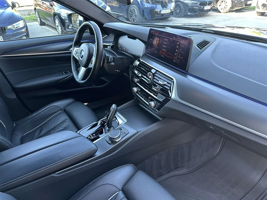 BMW 530 xDrive, снимка 8 - Автомобили и джипове - 55752706