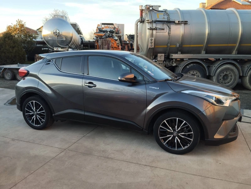 Toyota C-HR 1.8 Hybrid Trend, снимка 4 - Автомобили и джипове - 52661848