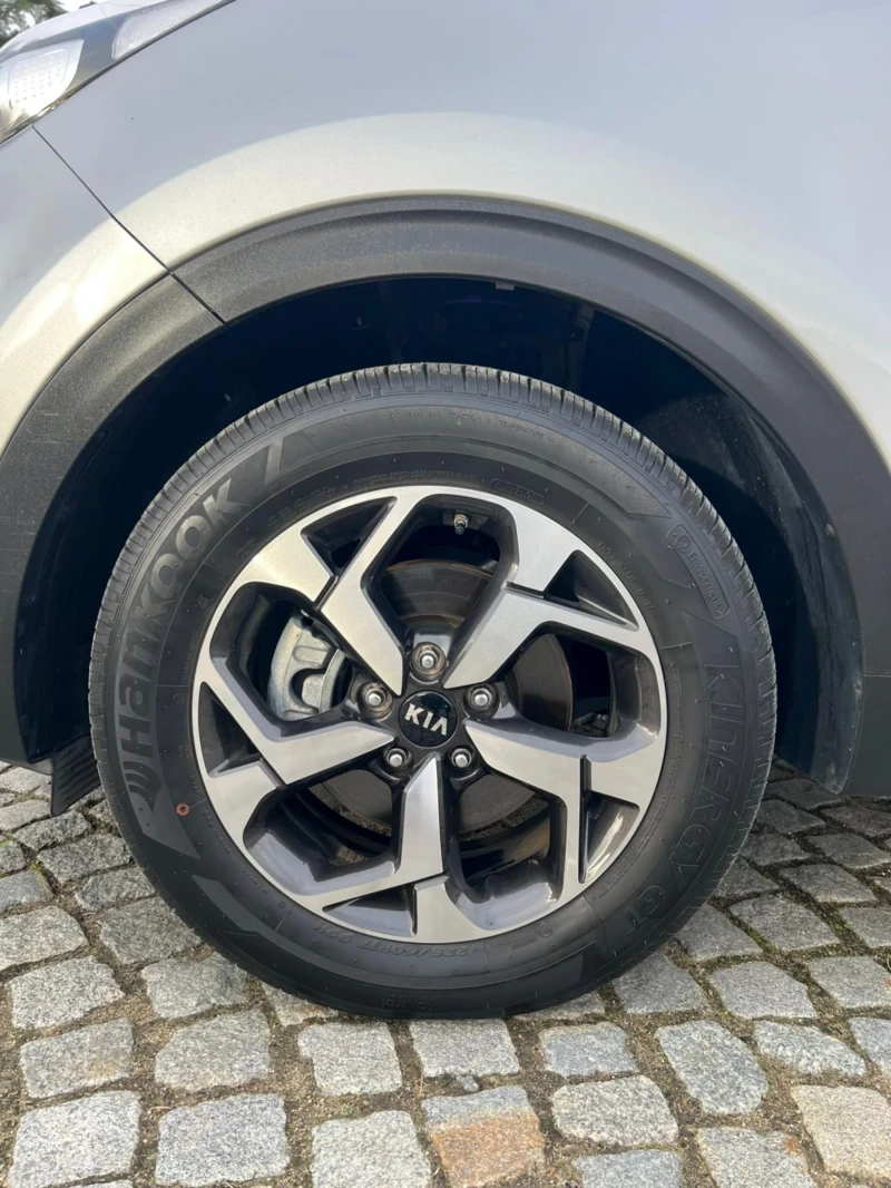 Kia Sportage 2.0 CRDI 186ps.30000km., снимка 9 - Автомобили и джипове - 52556239