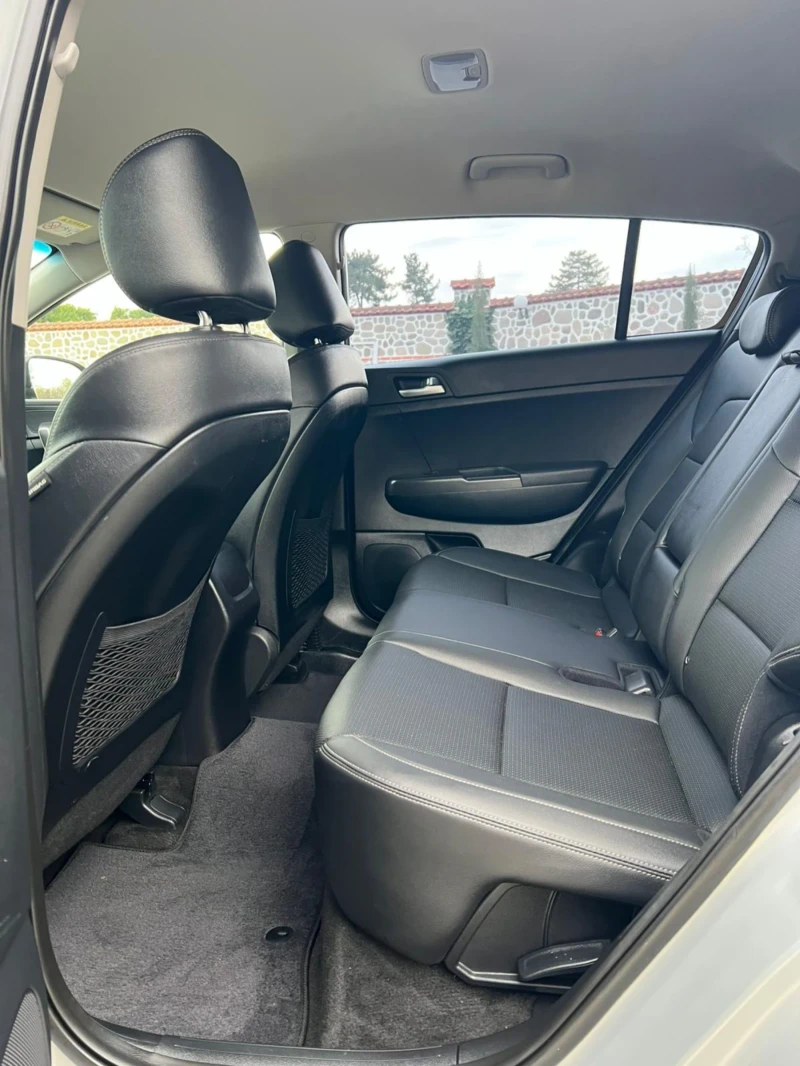 Kia Sportage 2.0 CRDI 186ps.30000km., снимка 13 - Автомобили и джипове - 52556239