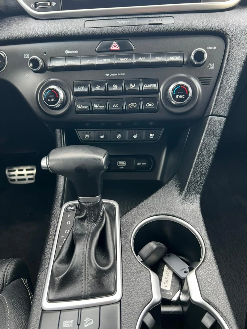 Kia Sportage 2.0 CRDI 186ps.30000km., снимка 15 - Автомобили и джипове - 52556239