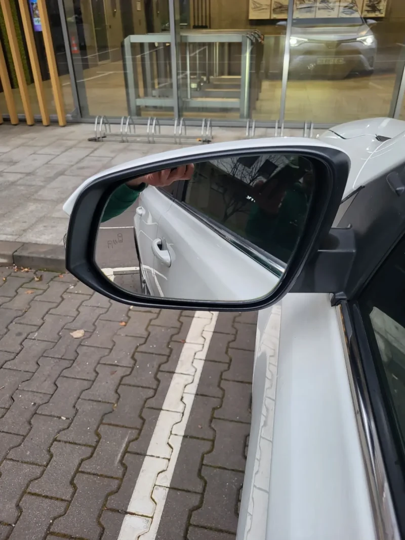 Toyota Rav4, снимка 12 - Автомобили и джипове - 53201346