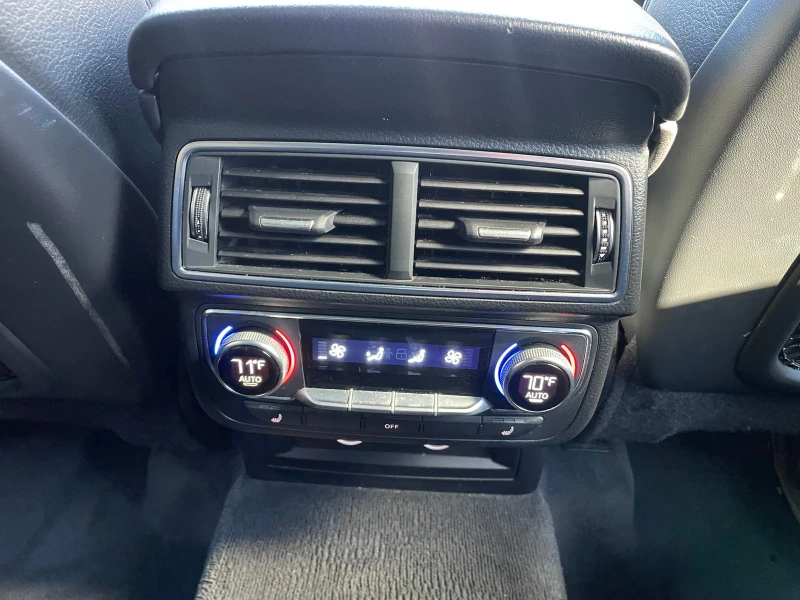 Audi Q7 * CARFAX* ДИСТРОНИК* 360 КАМЕРИ* , снимка 14 - Автомобили и джипове - 53248047