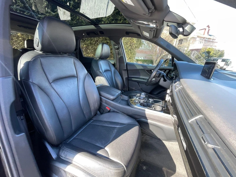 Audi Q7 * CARFAX* ДИСТРОНИК* 360 КАМЕРИ* , снимка 11 - Автомобили и джипове - 53248047