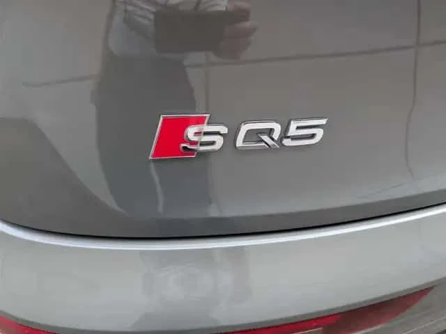 Audi SQ5 TECHNIK | PANO | 360  | HUD | CARFAX, снимка 8 - Автомобили и джипове - 53683417