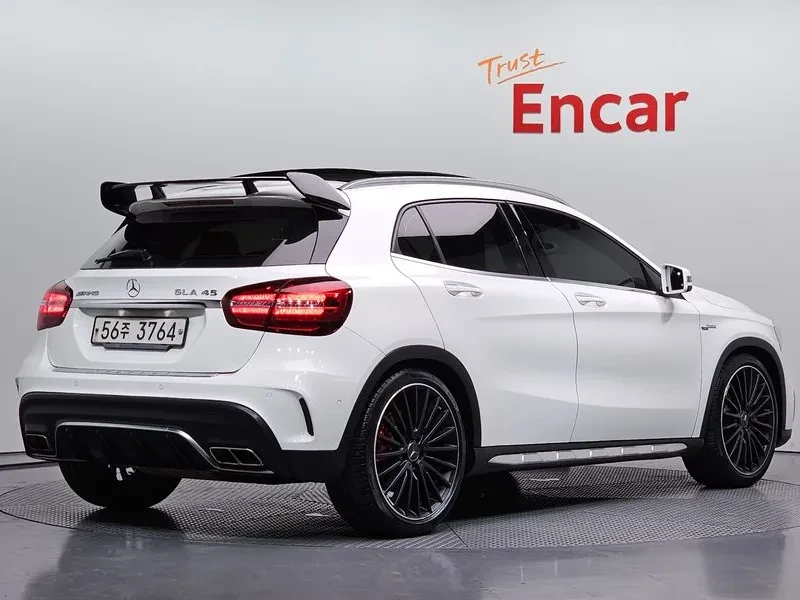Mercedes-Benz GLA X156 Gla45 Amg 4Matic, снимка 2 - Автомобили и джипове - 55386405