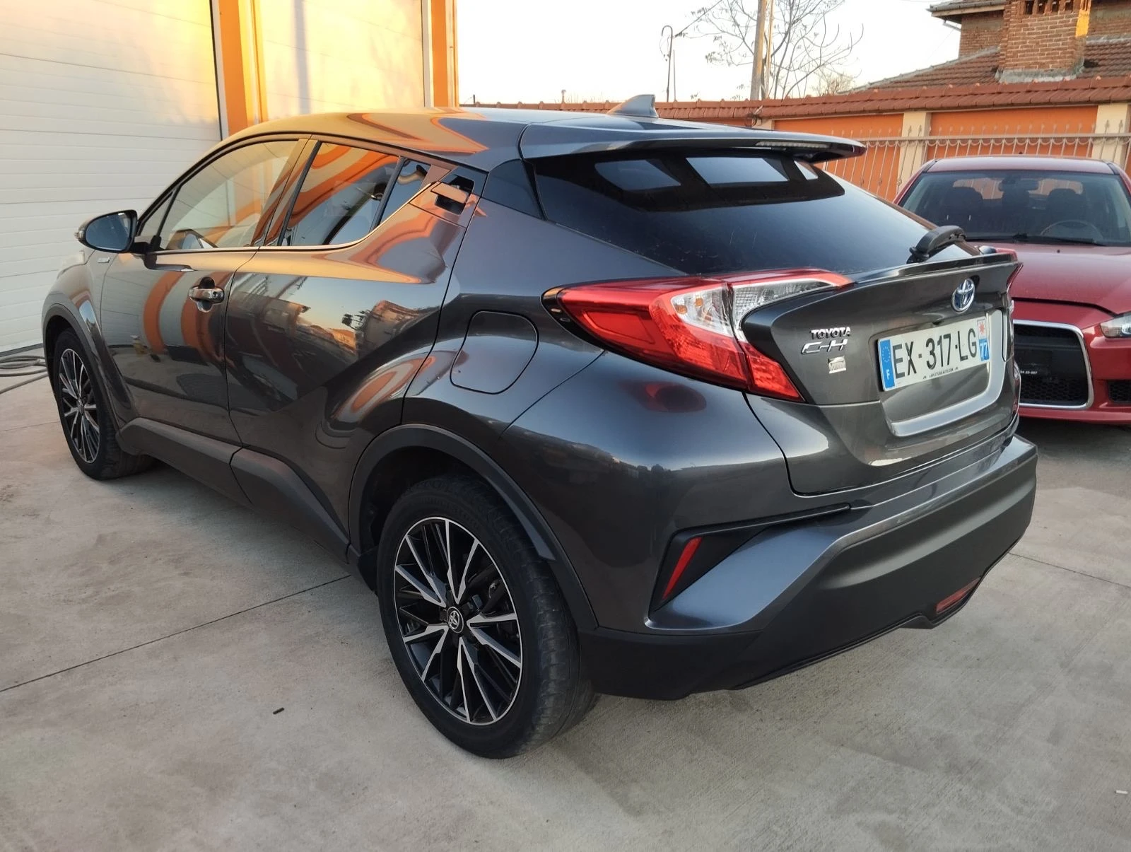 Toyota C-HR 1.8 Hybrid Trend - изображение 6