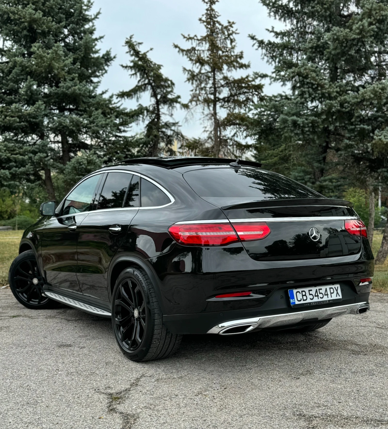 Mercedes-Benz GLE Coupe 350d* ОБДУХВАНЕ* ВАКУУМ* AMG* DISTRONIC* 9G* ПАНОР - изображение 4