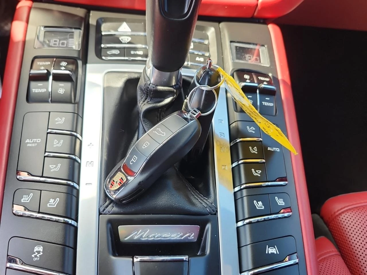 Porsche Macan S* PDK* Червена кожа* BOSE* 360* Подгрев* Обдух* П - изображение 6