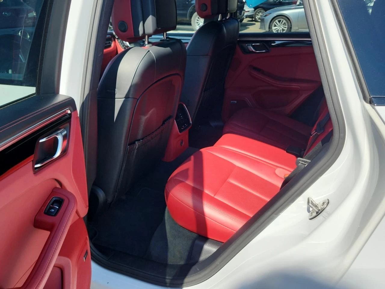 Porsche Macan S* PDK* Червена кожа* BOSE* 360* Подгрев* Обдух* П - изображение 9