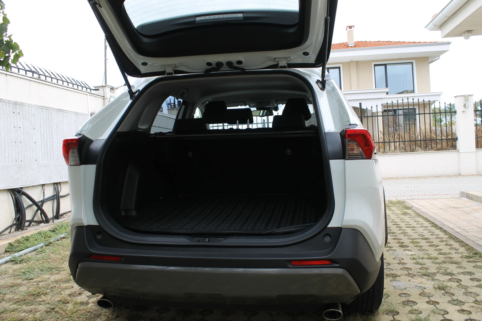 Toyota Rav4  - изображение 9