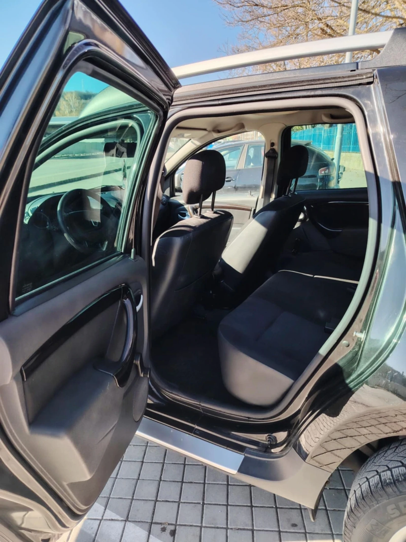 Dacia Duster 1.6 бензин 110 коня, снимка 12 - Автомобили и джипове - 53818869