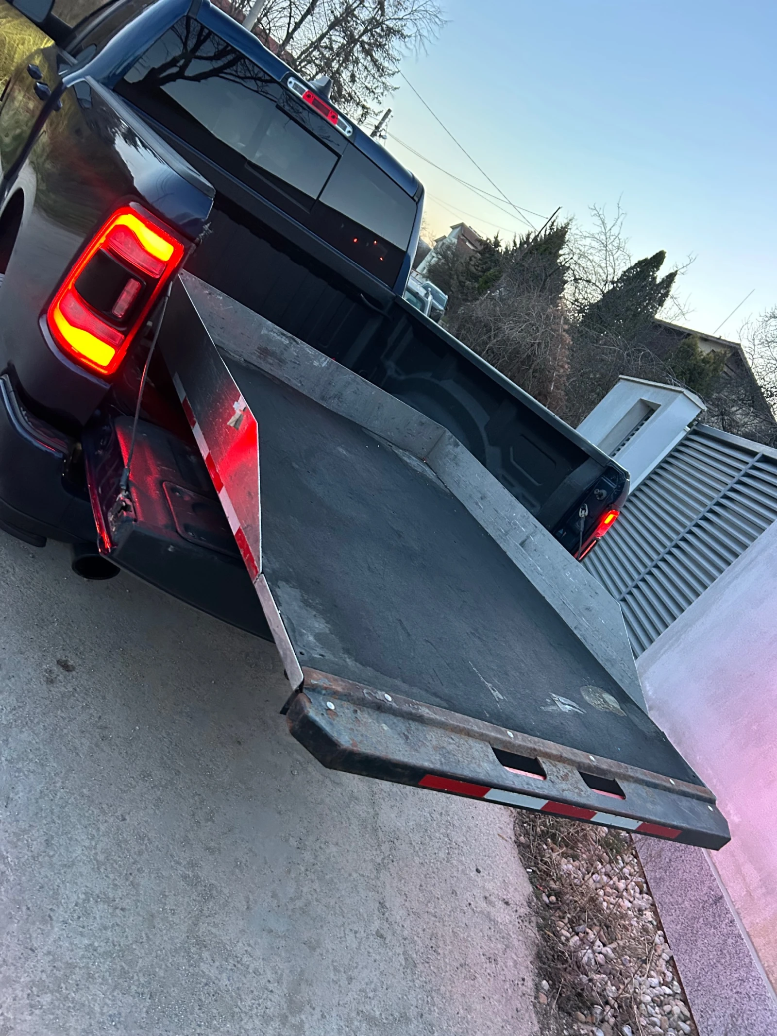 Dodge Ram 1500* ПЕРФЕКТЕН* ЛИФТ ОКАЧВАНЕ* , снимка 10 - Автомобили и джипове - 53830233