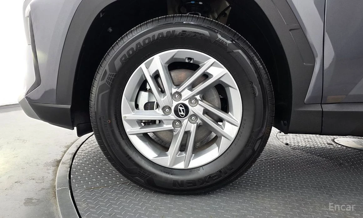 Hyundai Tucson, снимка 5 - Автомобили и джипове - 54039364